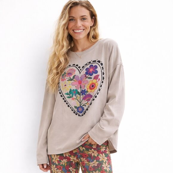 NATURAL LIFE Tops - Natural Life Heart Floral Crewneck Sweatshirt Beige Tan Oversized XL NWT Boho